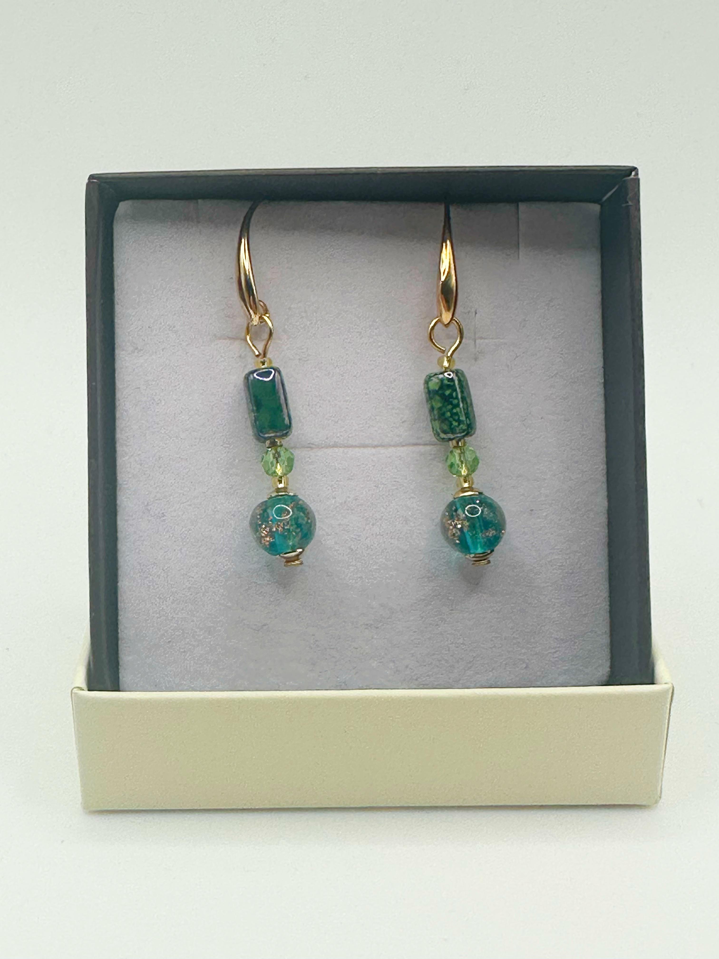 Orecchini Atene in vetro di Murano e avventurina, colore verde